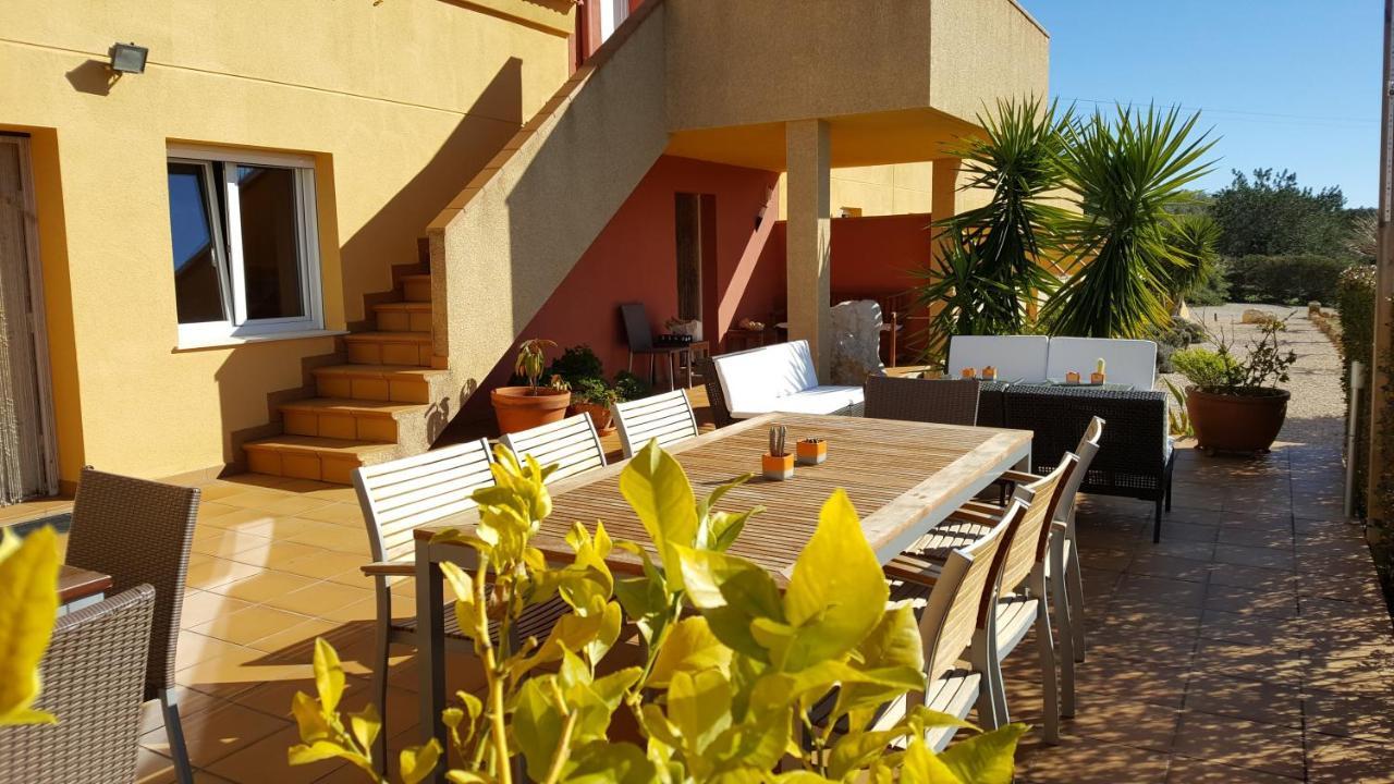 B&B La Puerta Del Sueno Calig Exterior photo